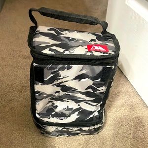 Arctic Zone upright lunch box NWOT